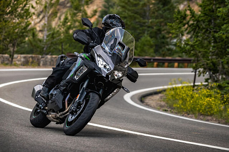 Мотоцикл Kawasaki Versys 1100 SE
